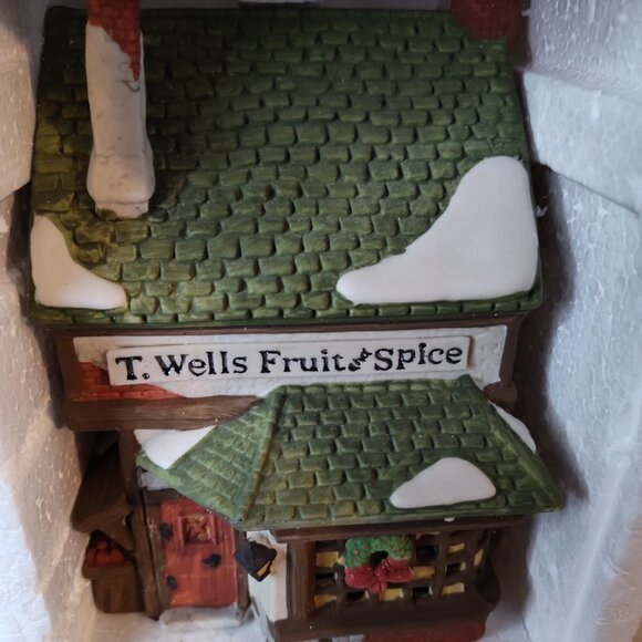 Dept 56 Heritage Village Dickens' Village Series T. Wells Fruit & Spice Shop Box - Picture 5 of 9